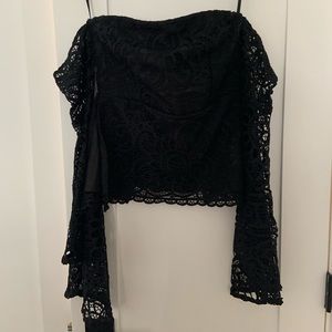 Runaway the label women’s medium 8/10 black lace bell sleeve off the shoulder